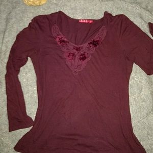 🌋🌋SOLD🌋🌵(W/BUNDLE ONLY) elle shirt